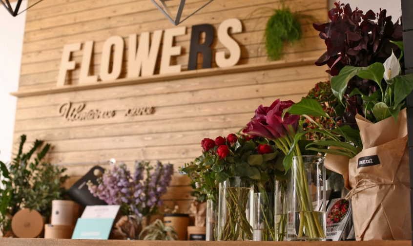 Ideas For Graphic Design For Flower Business